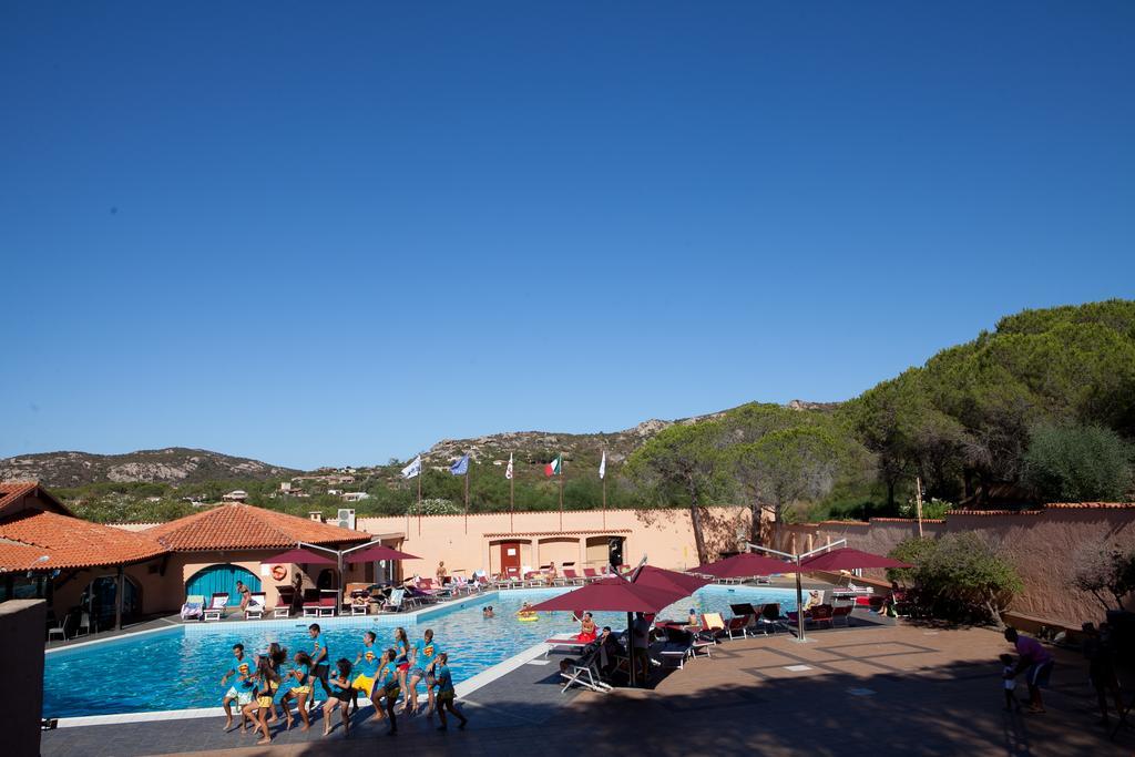 Club Esse Cala Bitta Hotel Baja Sardinia Exterior foto