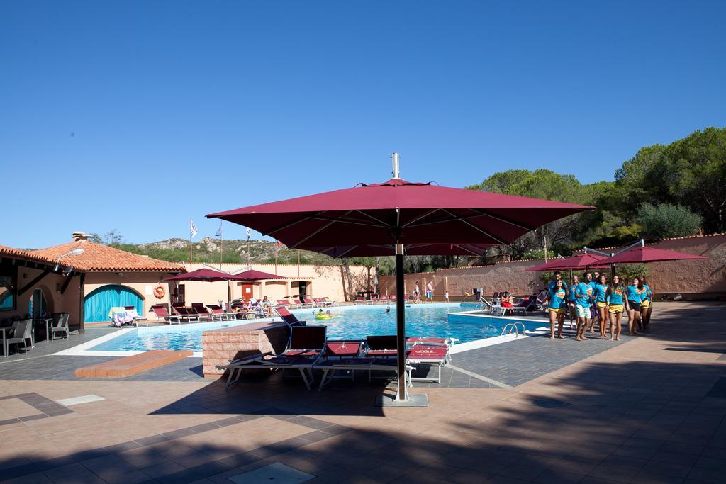 Club Esse Cala Bitta Hotel Baja Sardinia Exterior foto