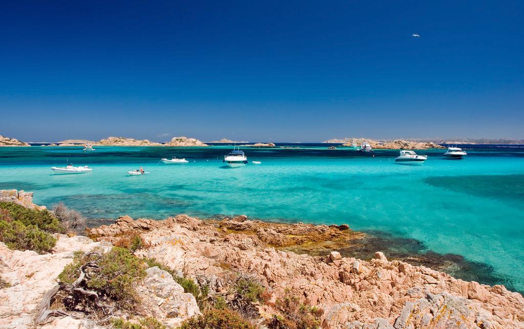 Club Esse Cala Bitta Hotel Baja Sardinia Exterior foto